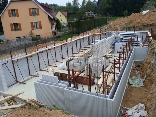 Autoconstruction d’une maison passive à Rougemont-le-Château